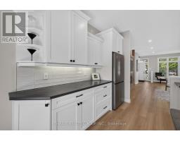 43 MAPLERIDGE CRESCENT - 16