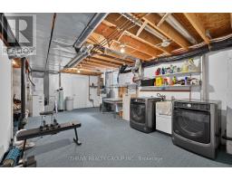 43 MAPLERIDGE CRESCENT - 34