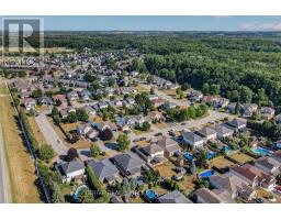 43 MAPLERIDGE CRESCENT - 48