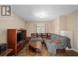 90 GILES STREET - 12