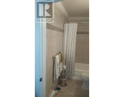 703 - 75 HUXLEY STREET - 11