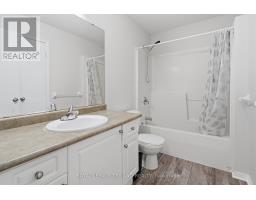 1942 BLOOM CRESCENT - 11