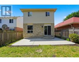 1942 BLOOM CRESCENT - 19