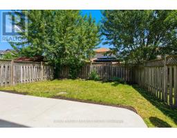 1942 BLOOM CRESCENT - 21