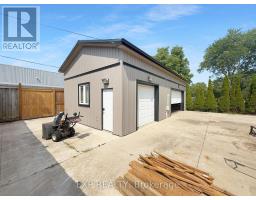 17 GREENFIELD COURT - 34