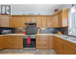 17 JACKLIN COURT - 20