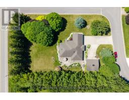 61 ABERDEEN DRIVE - 3