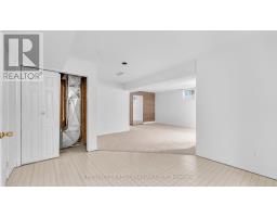 305 ANDOVER DRIVE - 27
