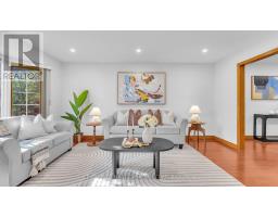 305 ANDOVER DRIVE - 4