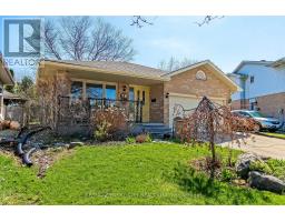 79 ASHLEY CRESCENT - 2
