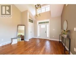 2580 DUNDAS STREET - 15