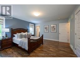 2580 DUNDAS STREET - 20