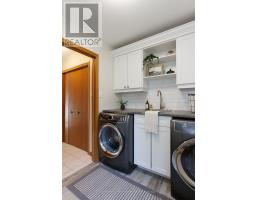 255 DEVERON CRESCENT - 35