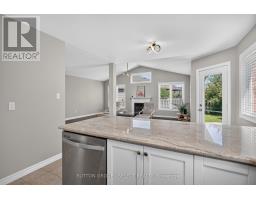 1647 BAYSWATER CRESCENT - 10