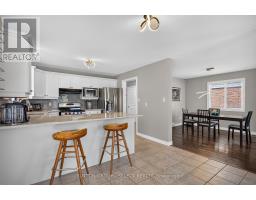 1647 BAYSWATER CRESCENT - 11