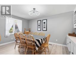 68 HAWKESBURY AVENUE - 16
