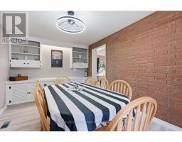 68 HAWKESBURY AVENUE - 17