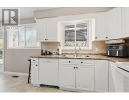 68 HAWKESBURY AVENUE - 22