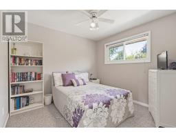 68 HAWKESBURY AVENUE - 29