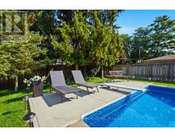 68 HAWKESBURY AVENUE - 41