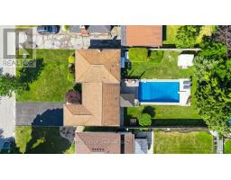 68 HAWKESBURY AVENUE - 5