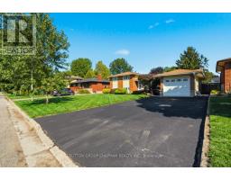 68 HAWKESBURY AVENUE - 6