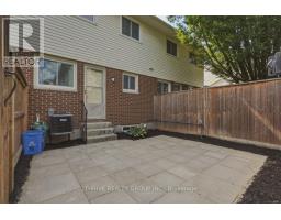 96 - 51 SHOLTO DRIVE - 31