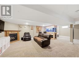 197 GIBSON CRESCENT - 25