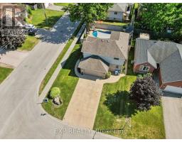 197 GIBSON CRESCENT - 40