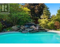128 SALISBURY DRIVE - 38