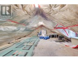 895 DUFFERIN AVENUE - 40