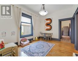 895 DUFFERIN AVENUE - 9