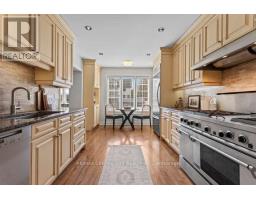 396 VICTORIA STREET - 24