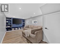 285 PANORMA CRESCENT - 37