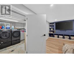 285 PANORMA CRESCENT - 40