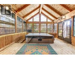 27 CROYDON DRIVE - 12