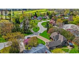27 CROYDON DRIVE - 3