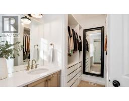 956 TRAILSWAY AVENUE - 18