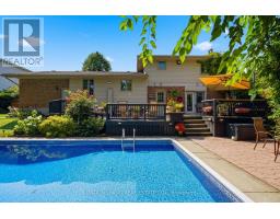 91 ST CLAIR COURT - 43