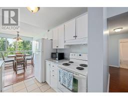 704 - 600 GRENFELL DRIVE - 12