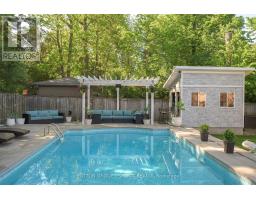 135 PLANE TREE DRIVE - 39