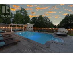 135 PLANE TREE DRIVE - 44