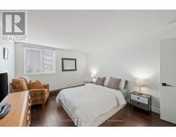 708 - 570 PROUDFOOT LANE - 18