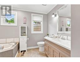 374 HALE STREET - 16