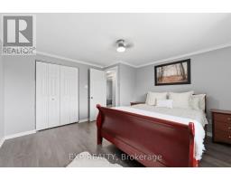 56 CLASSIC CRESCENT - 10