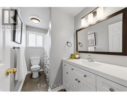 56 CLASSIC CRESCENT - 14