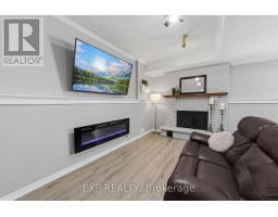 56 CLASSIC CRESCENT - 18