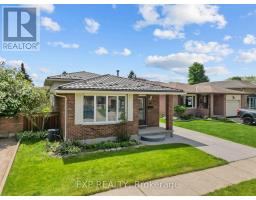 56 CLASSIC CRESCENT - 34