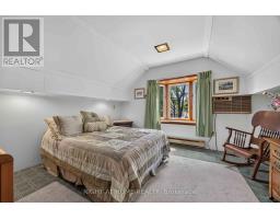208 ROSS AVENUE - 19