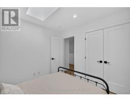 3 - 3528 EMILYCARR LANE - 24